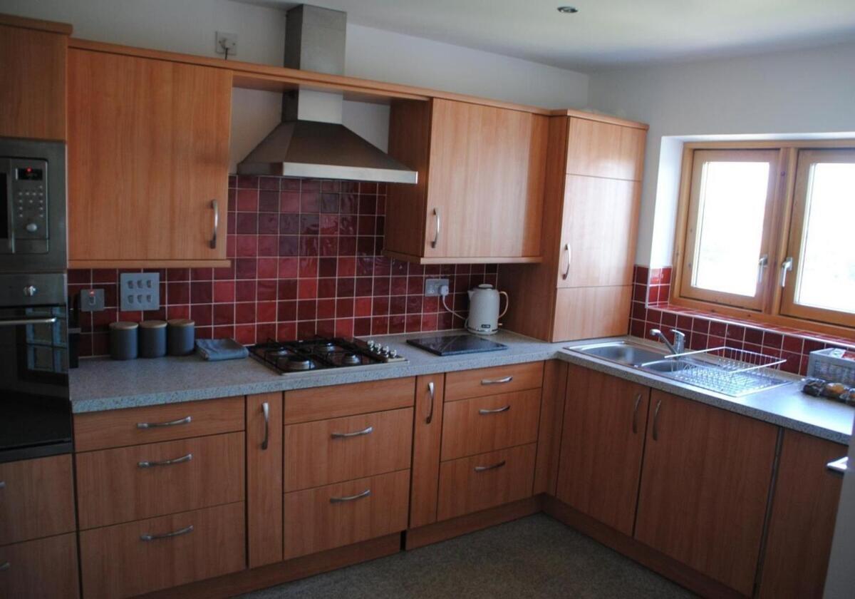 Executive 3 Bed Apartment Абердин Экстерьер фото
