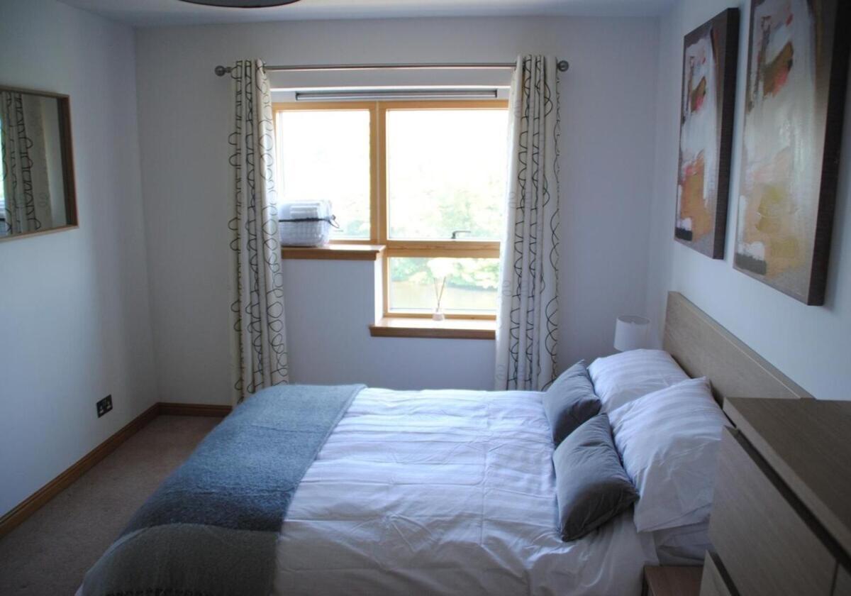 Executive 3 Bed Apartment Абердин Экстерьер фото