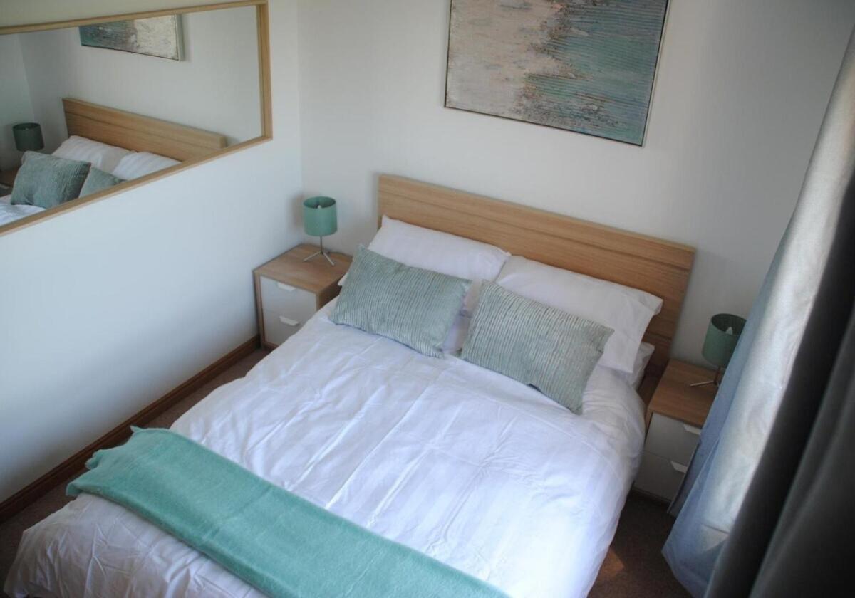 Executive 3 Bed Apartment Абердин Экстерьер фото