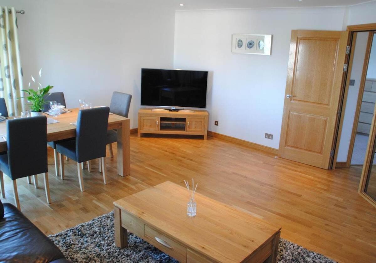 Executive 3 Bed Apartment Абердин Экстерьер фото