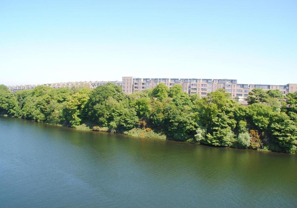 Executive 3 Bed Apartment Абердин Экстерьер фото